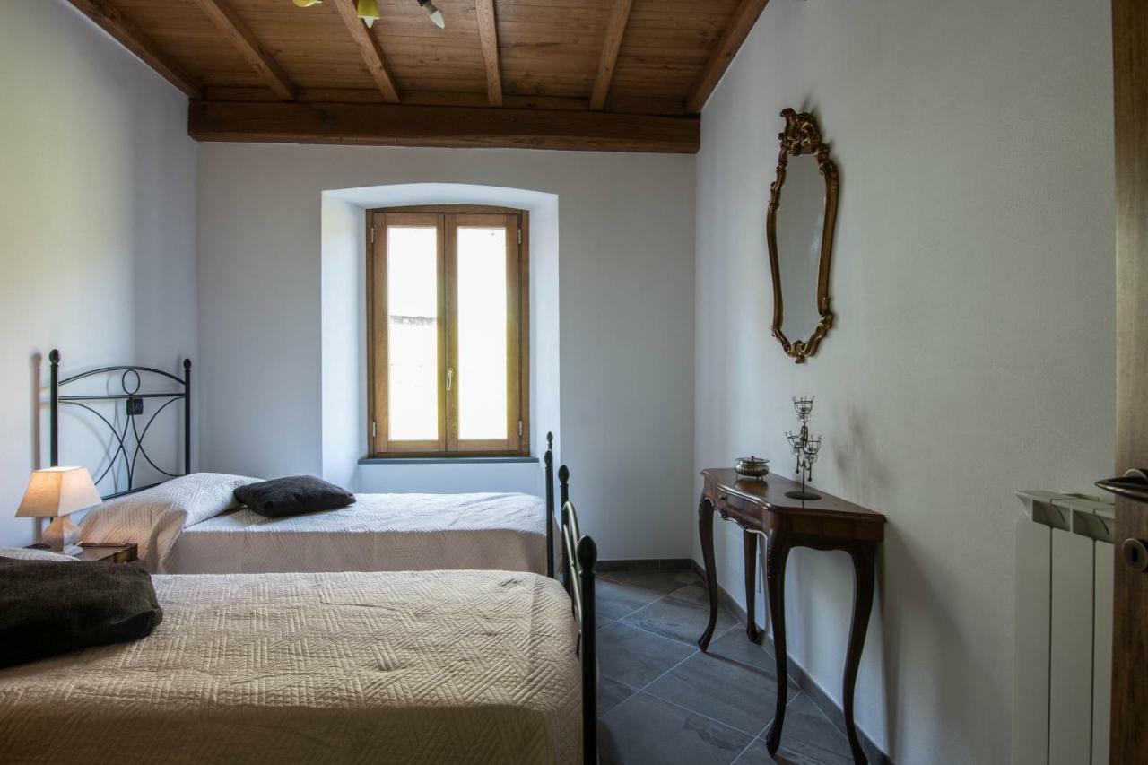 مبيت وإفطار بورغو آه موتزانو Le Casine Del Borgo المظهر الخارجي الصورة
